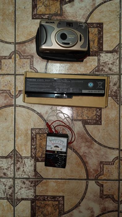 Плёночные фотик, батарея от ноутбука, амперметр