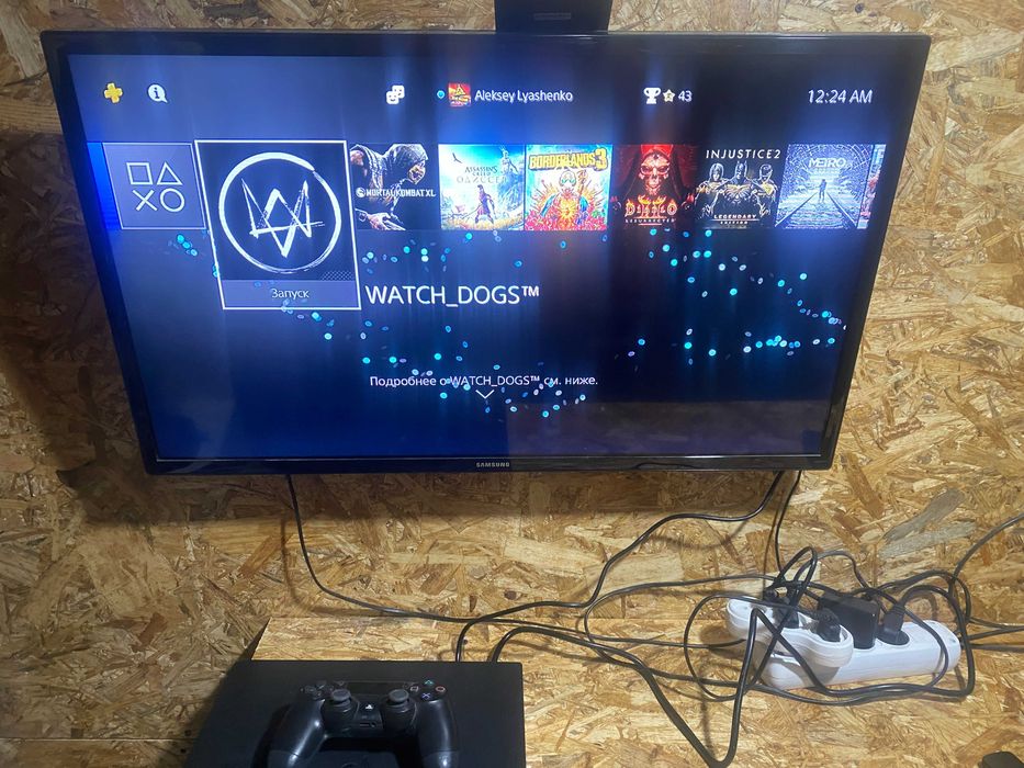 Ps4 pro 1tb/2 джойстика/13.02 с играми