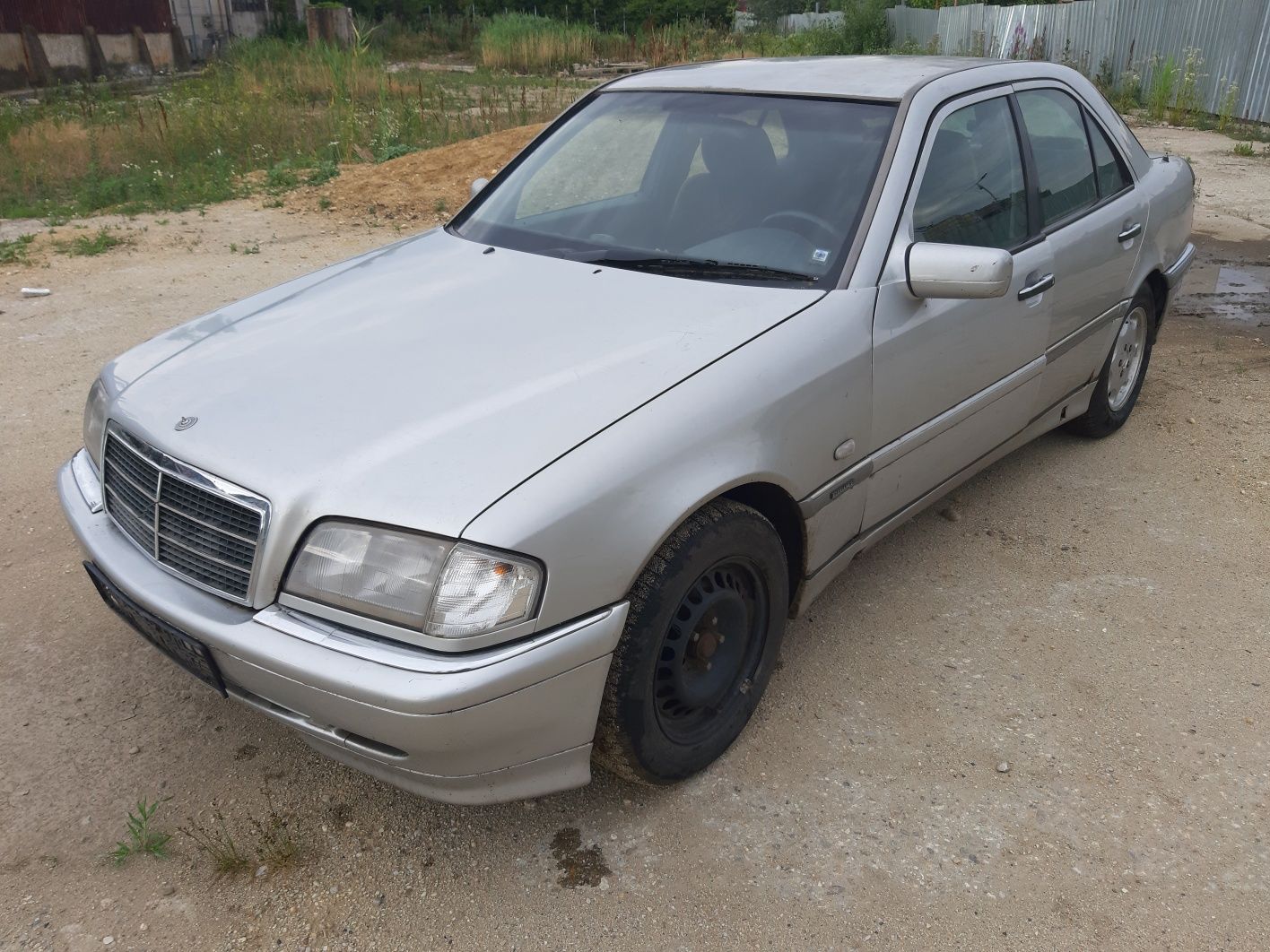 Aripa stanga dreapta mercedes w202