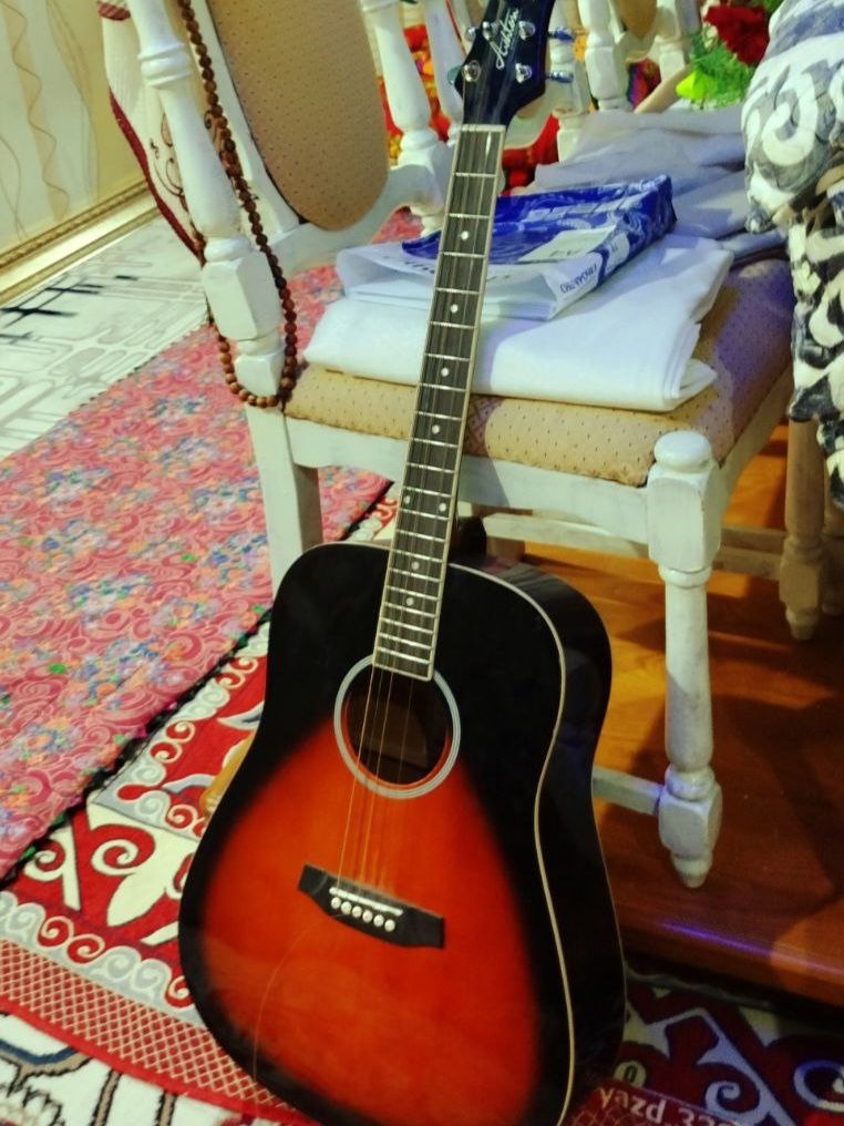 Gitara eng zor arzon narxga sotiladi