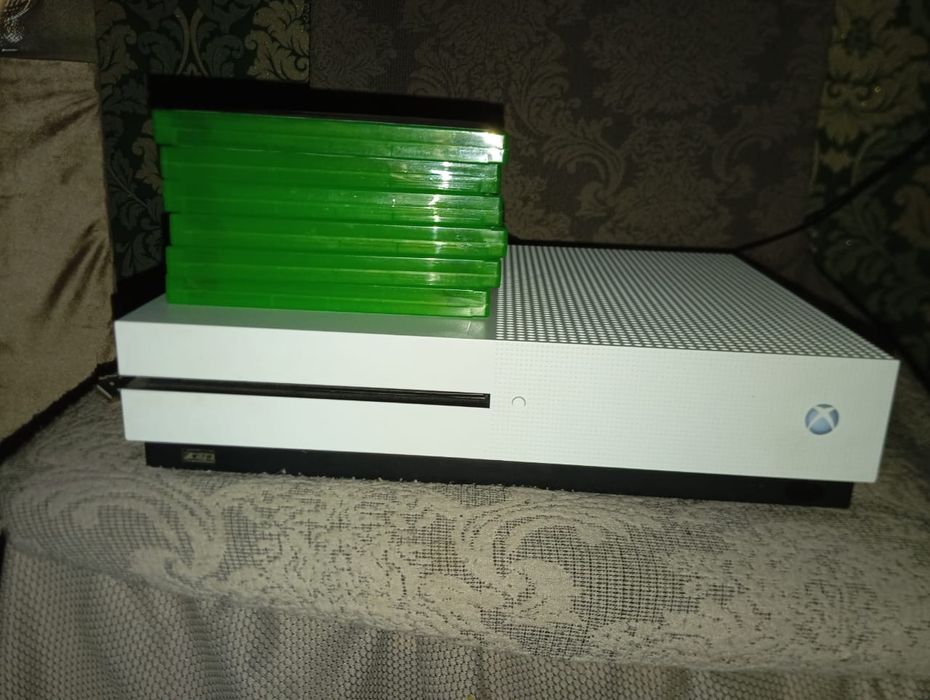 Xbox one s 2терабайт памяти