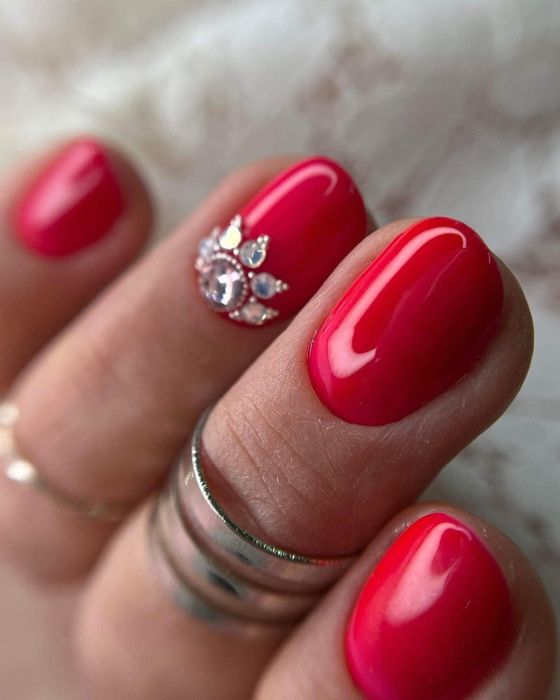 Manichiură & Pedichiură profesională – 10 ani de experiență