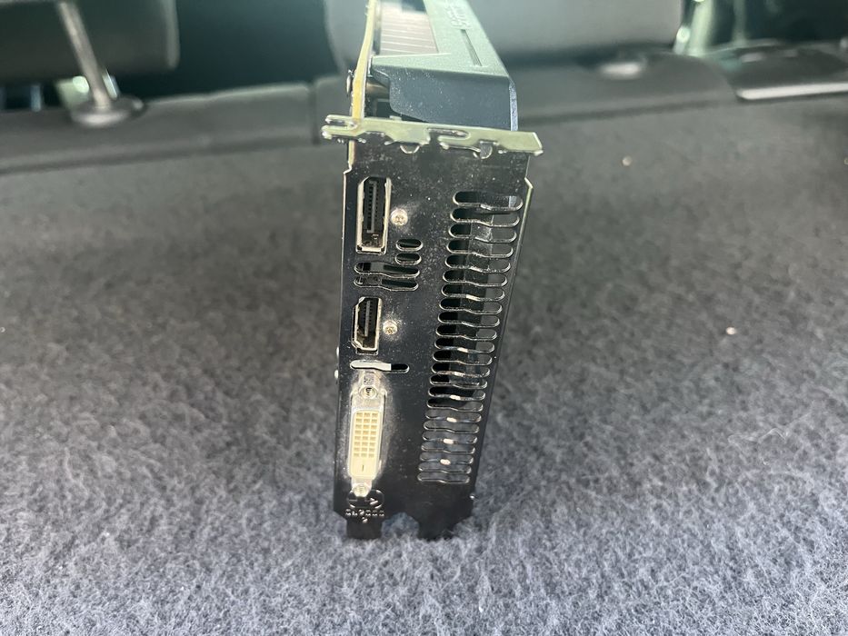 Placa video Radeon RX 560 4GB Sapphire