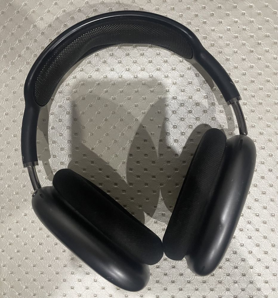 Продам Air Pods Max