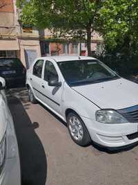 Vând Dacia- Logan