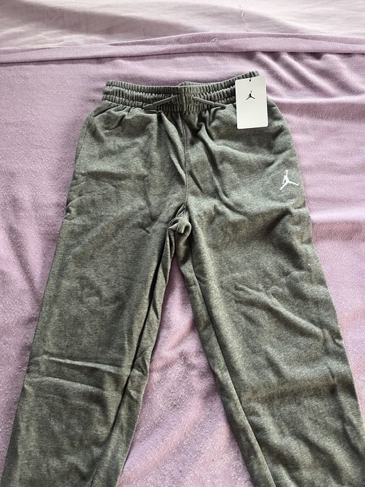vand pantaloni jordan noi
