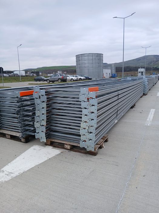 Rafturi metalice de vânzare