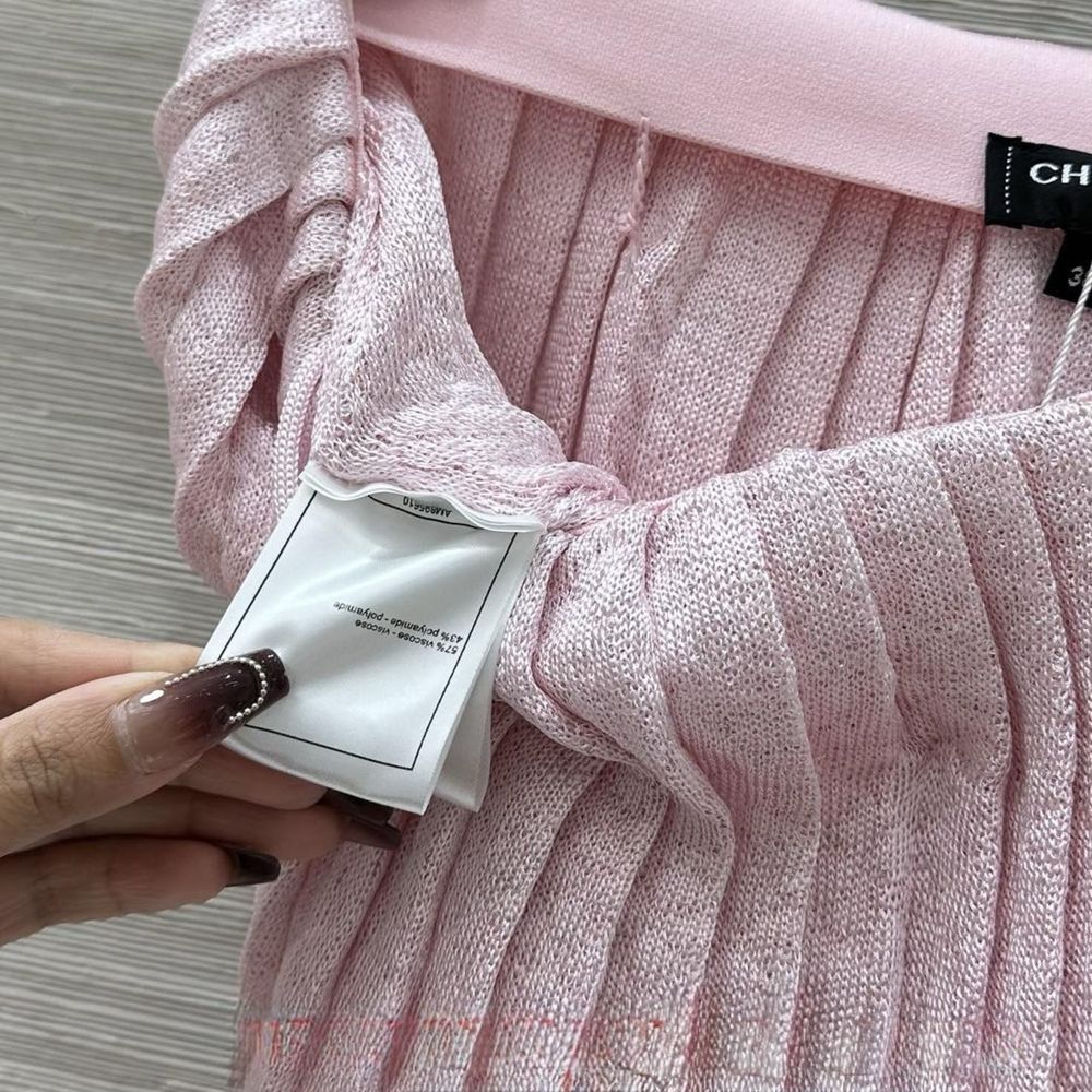 Chanel ОРИГИНАЛЕН комплект– жакет и пола, елегантен костюм, розов цвят