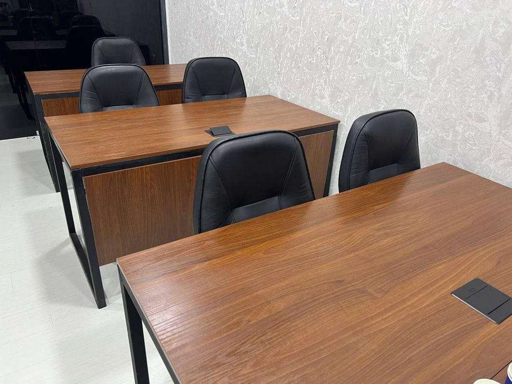 Oquv akademiyalari uchun rezetkali stol va kreslo sotiladi