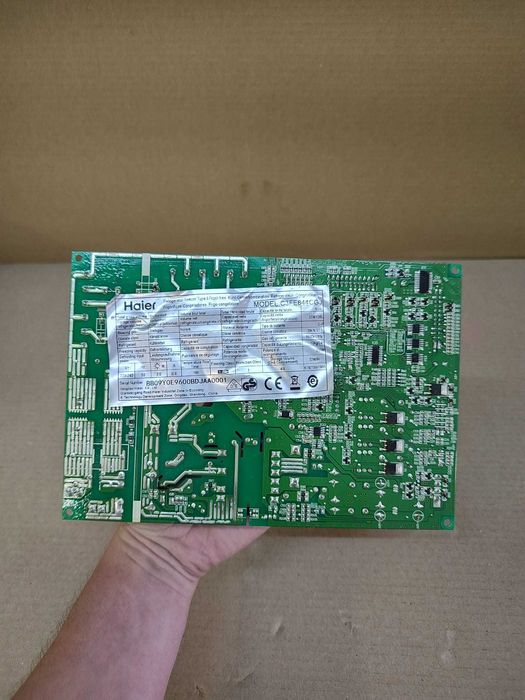 placa electronica Combina frigorifica Haier C3FE844CGJ / C156
