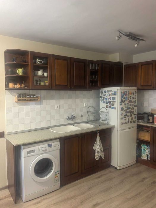 Мебели от масив дъб почти нови, без забележка!