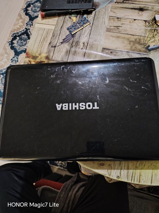 Toshiba Satellite L850 части