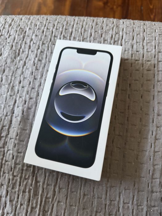 Iphone 16e black на 100% battery health