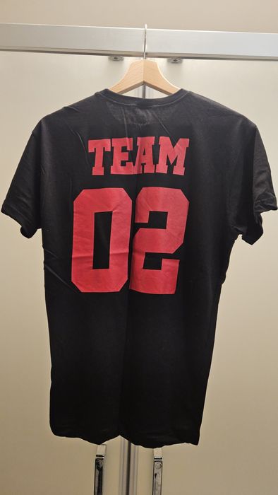 Тениски на Fyre.