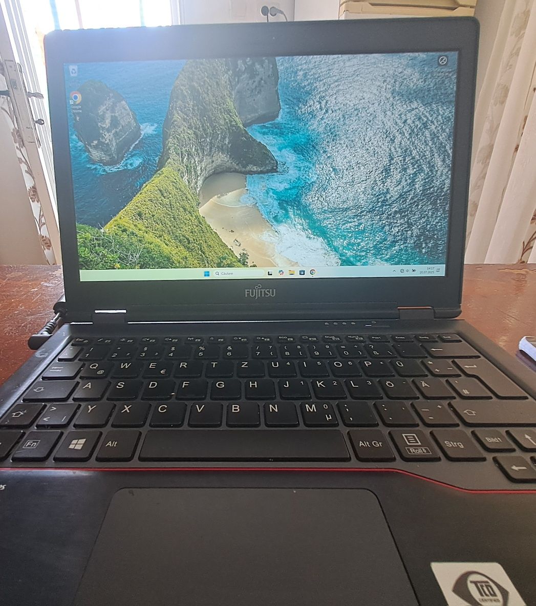 Laptop Fujitsu Lifebook U728