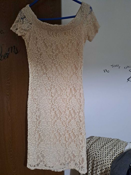 Rochie din dantela marimea M