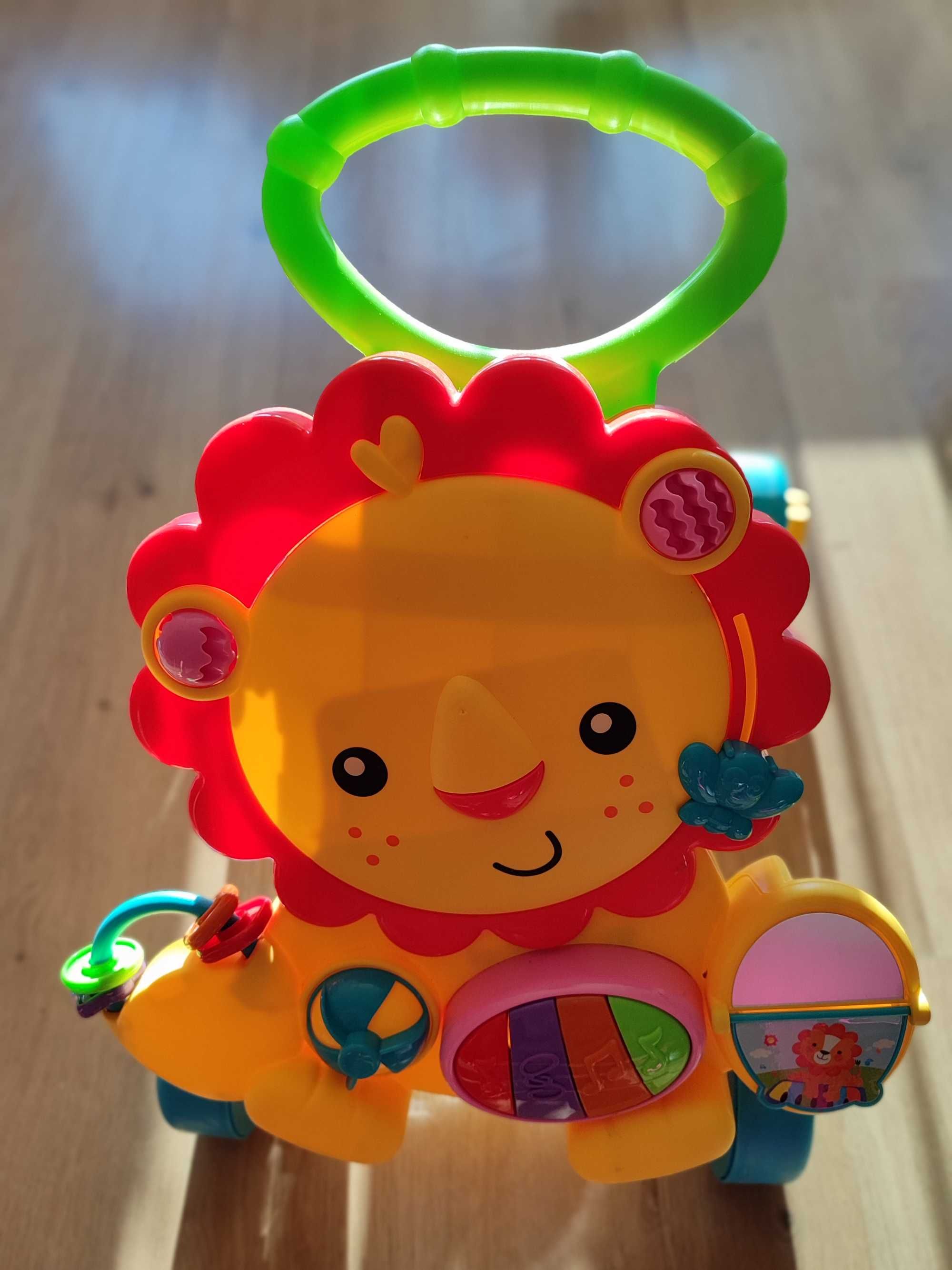Продавам бебешка проходилка Lorelli Lion