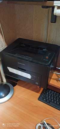 Лазерный принтер Samsung ML-1640.