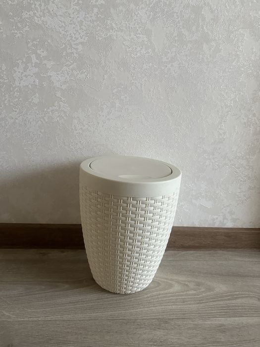 Ведро для мусора под плетёнку