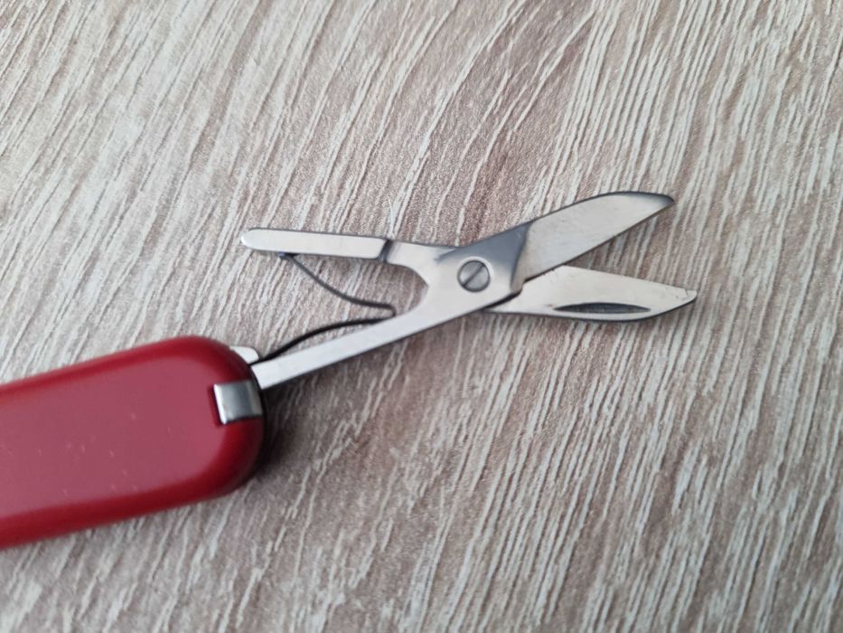 Швейцарски джобен нож Victorinox Classic