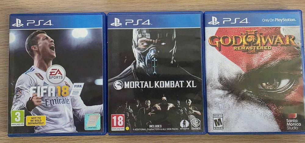 PS4 Slim 1Tb + 3 jocuri + 3 manete in Stare Perfecta