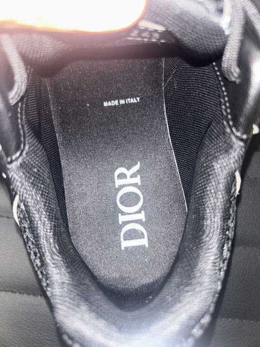 Dior b22   black