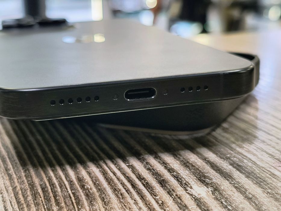 iPhone 16 Pro Max 256GB / 100%