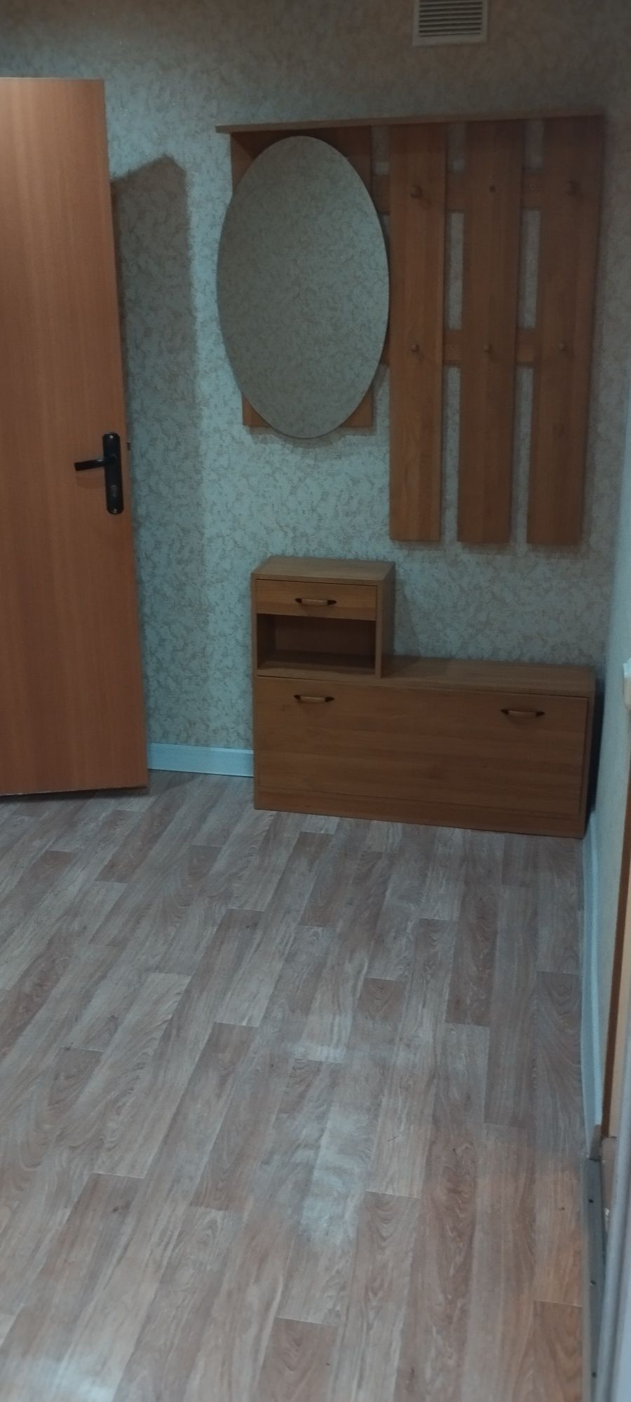 Продам 1 комнатную квартиру 1 мкр. 19 дом за 8 мл. тенге