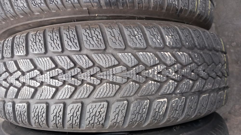 185/65r15 iarnă marca Dunlop an 2021 preț 160 lei bucata