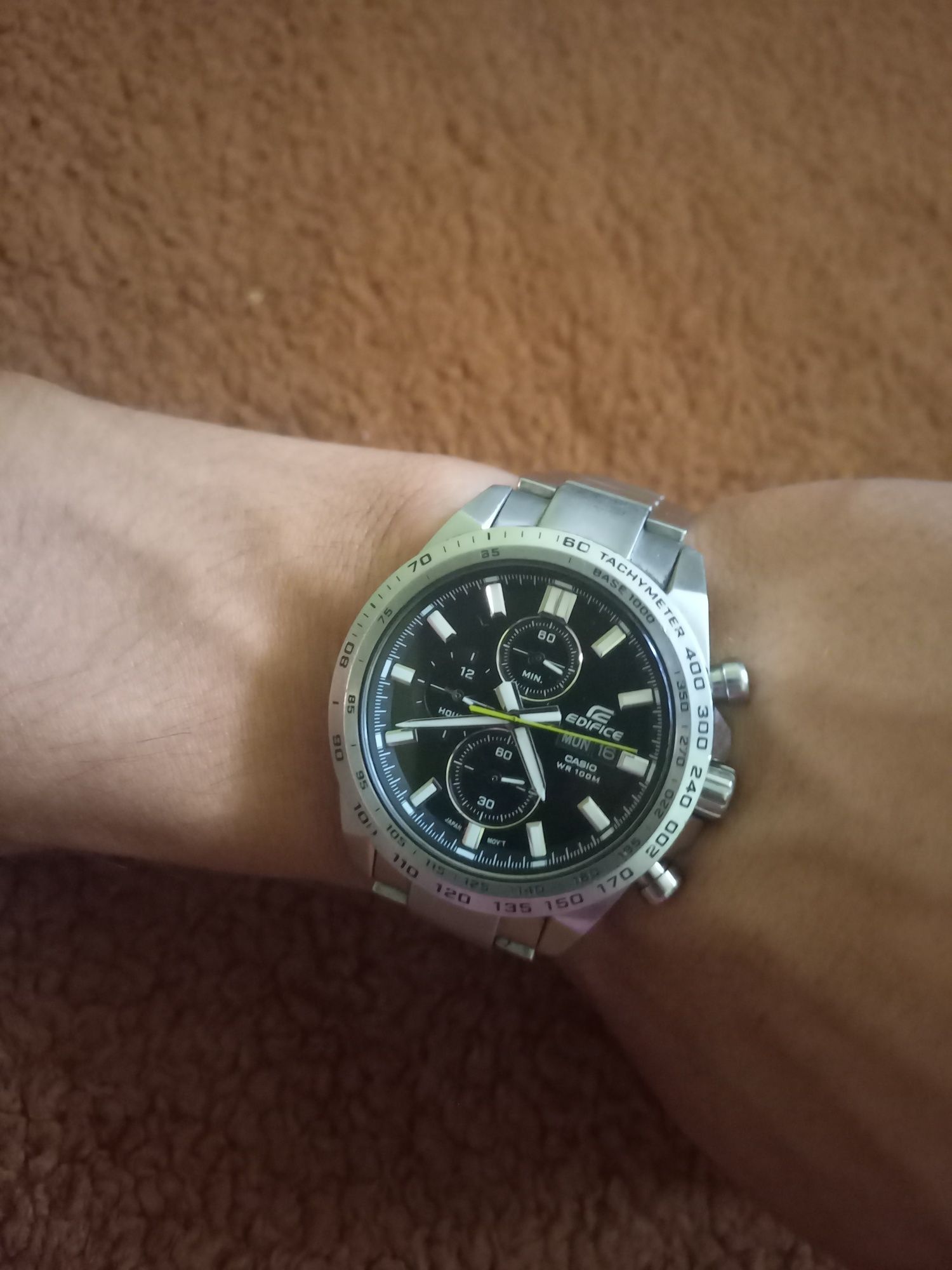 Продам часы Casio Ediface