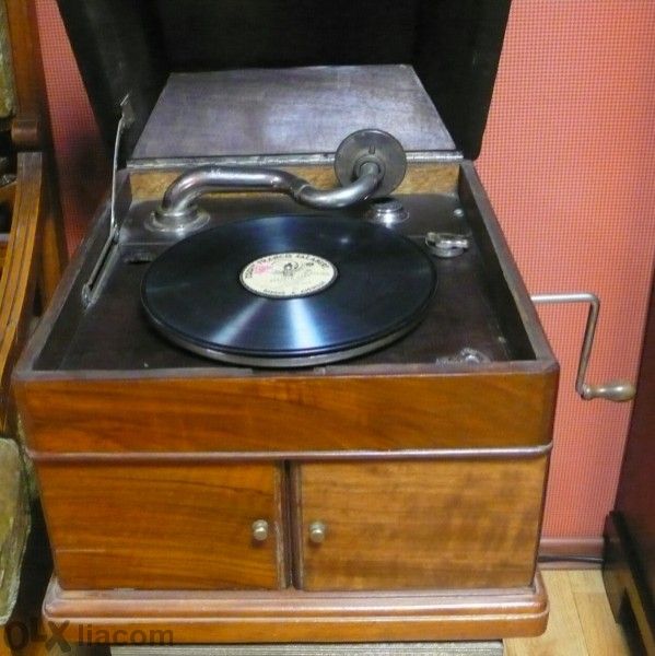 Замяна НАМАЛЕН! Работи! Старинен оригинален Швейцарски грамофон Работе