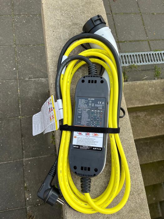 Încărcător original Volkswagen (OEM) – Type 2 – 3.6 kW