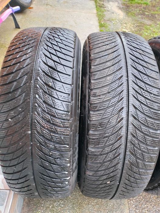 Vând set anvelope Michelin