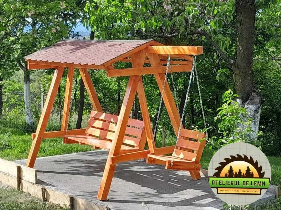 Toaleta de grădină, balansoare, locuri de joacă pentru copii