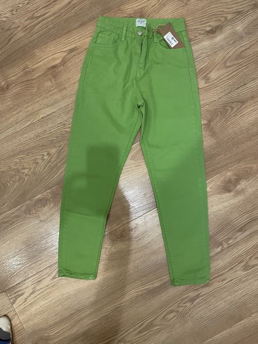 Дънки по тялото