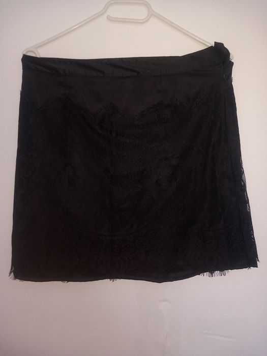 Fustă scurtă din dantelă Vero Moda