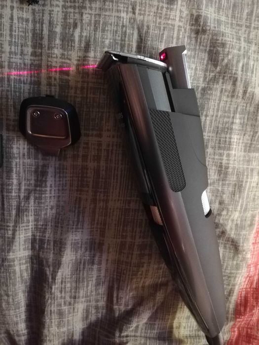 Trimmer barba Philips seria 9000 cu laser nou!