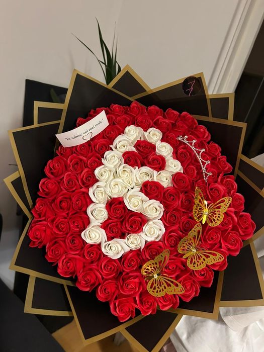 Buchet 101 trandafiri sclipici/ imperiali/ premium/ accesorii modele