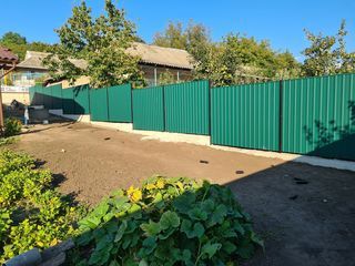 Garduri si porti din sipca metalica,panouri stil jaluzele,tabla,plasa