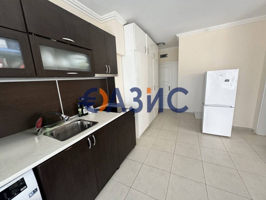 Продава се Двустаен апартамент в к.к. Слънчев бряг - 64 кв.м за 1110 €/кв.м - Снимка #5