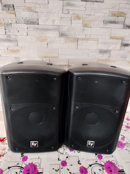 Vând boxe EV ZX5
