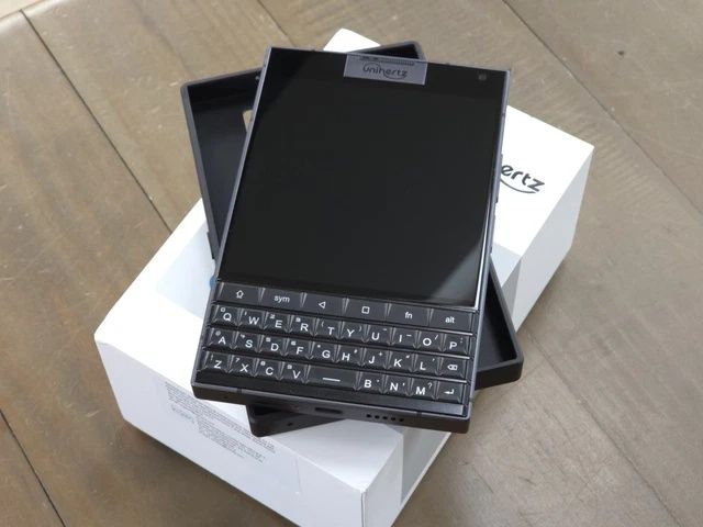 Unihertz titan 2  (blackberry)