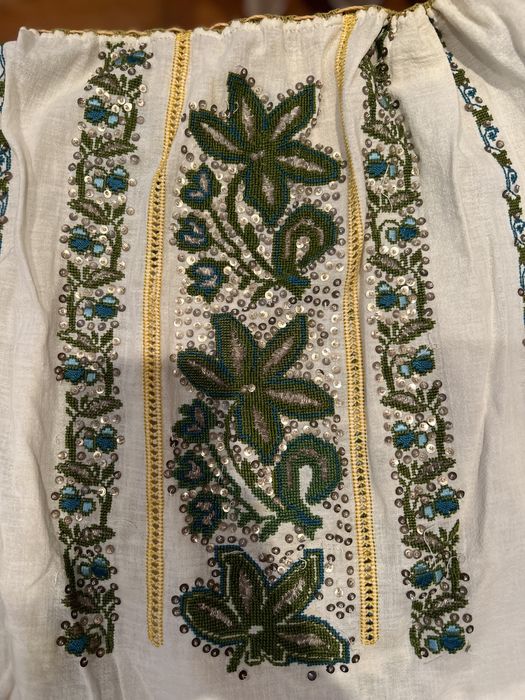 Costum popular autentic CU FIR DE ARGINT