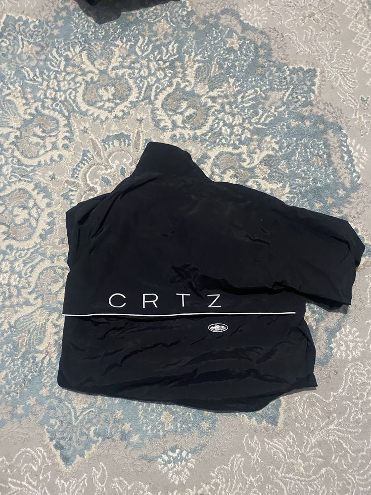Продам новую ветровку Cortez