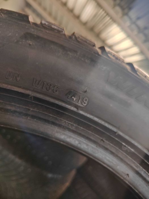 4бр. зимни гуми 275/40/18 Pirelli