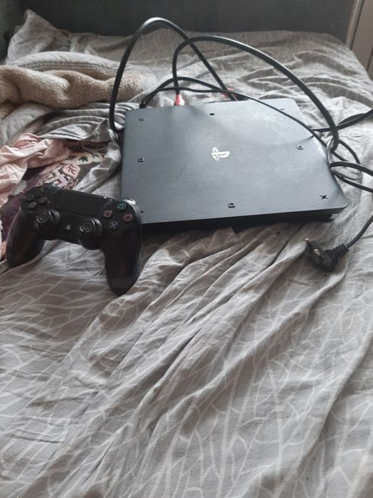 Продам playstation 4 slim на 500гб за 90.000 по вопросам пишете сюда