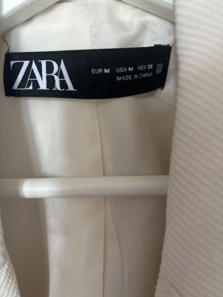 Zara двуредово сако