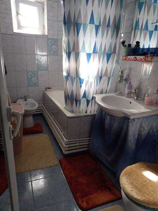 Vând apartament decomandat cu 2 camere ICFrimu