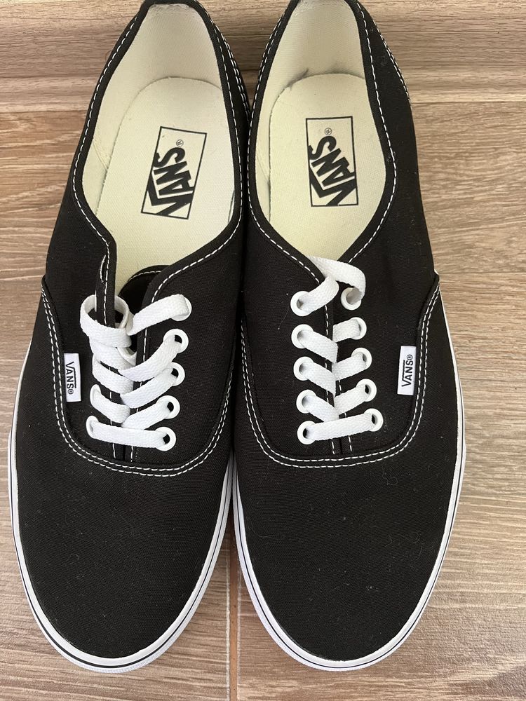 Vans, нови,черни кецове