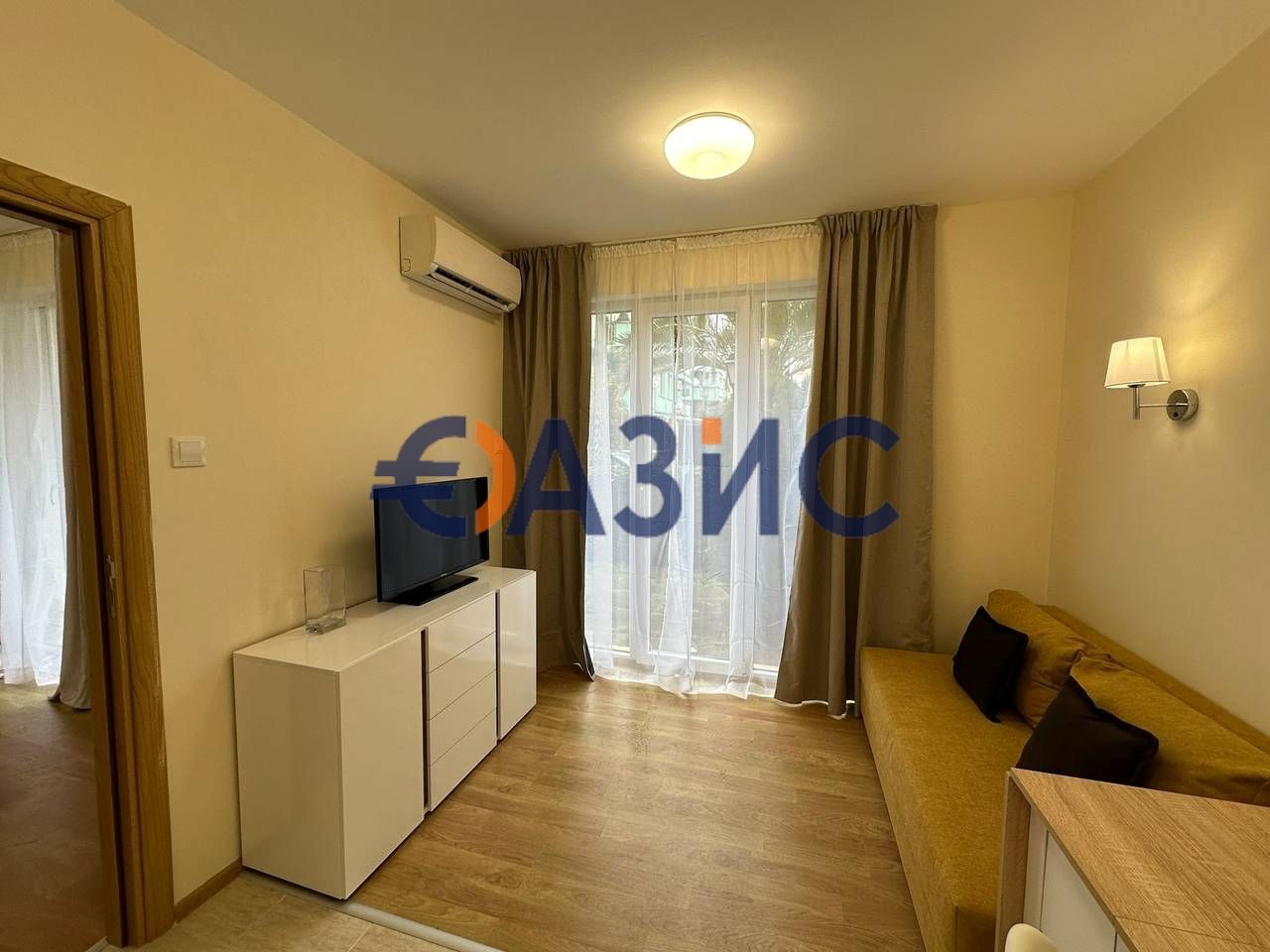 Продава се Едностаен апартамент в к.к. Слънчев бряг - 45 кв.м за 1178 €/кв.м - Снимка #9